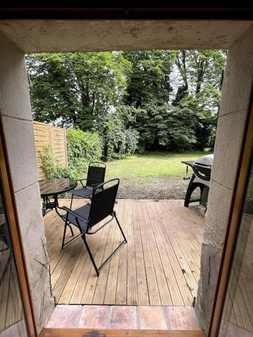 Superbe Appartement Cosy Avec Jardin Nîmes Exterior foto